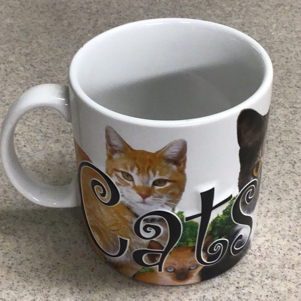 Coffee mug, cats rule,nwot